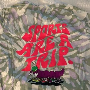 Nike NSW "Sports Are A Trip" Tie Dye Green Shirt Men's Size Large DM2255-135